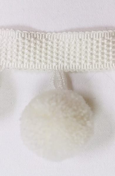 Luxe Pom Pom Swatch Colour: Whipped Cream