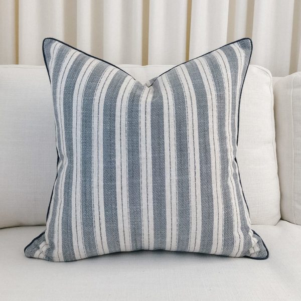 Lounge Swatch Colour: Navy